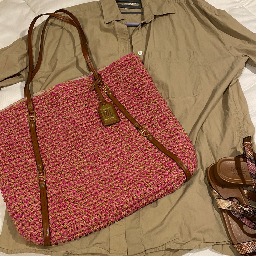 LAUREN RALPH LAUREN NWOT woven shoulder bag in raspberry & tan